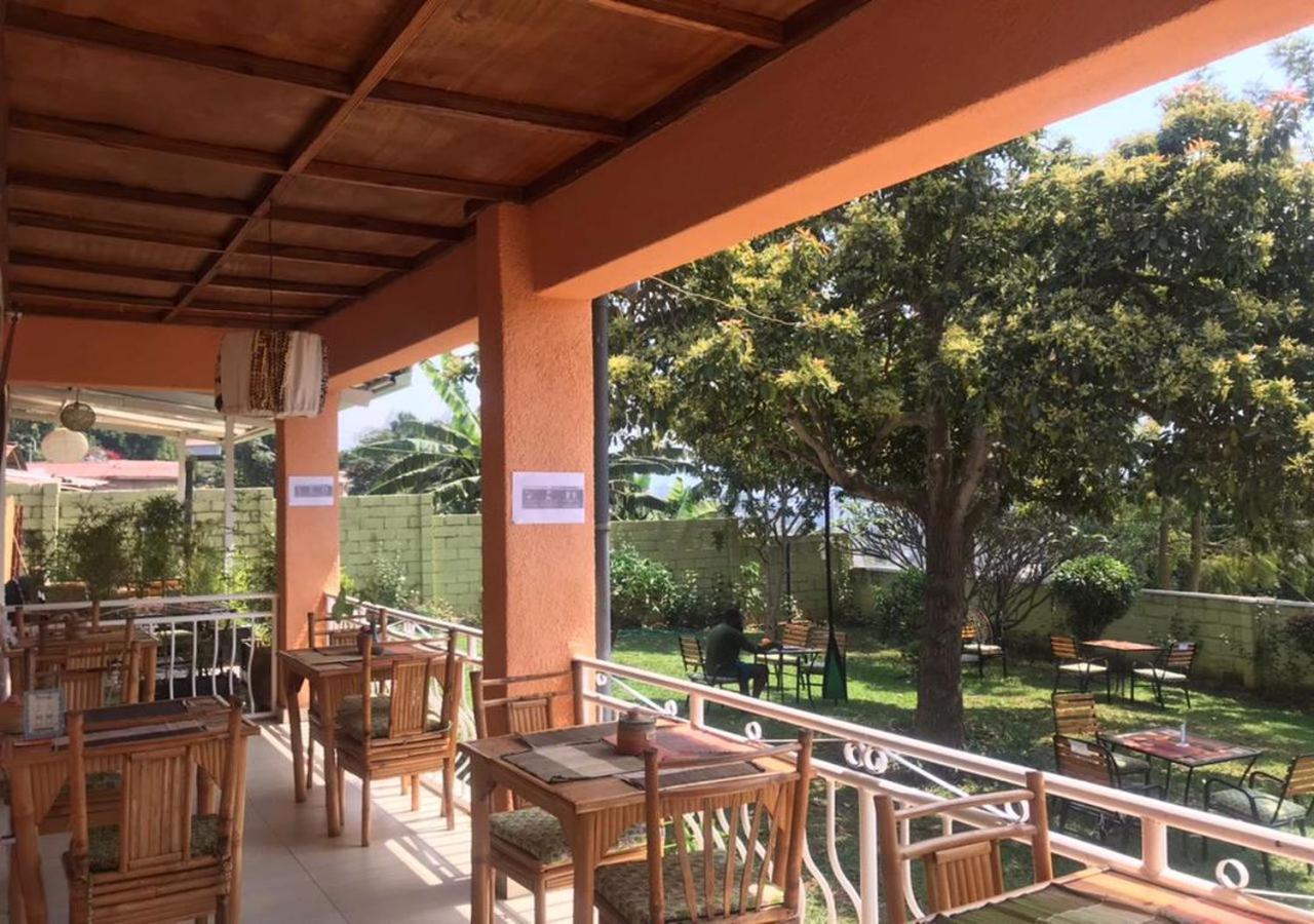 Tea House Bnb Кигали Экстерьер фото
