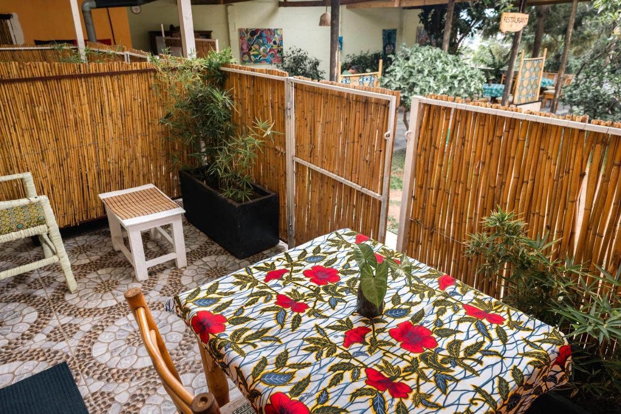 Tea House Bnb Кигали Экстерьер фото